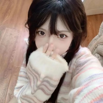 在大雪封闭的山庄里